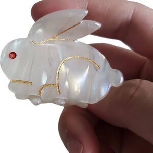 Elegant White Rabbit Hair Clip
